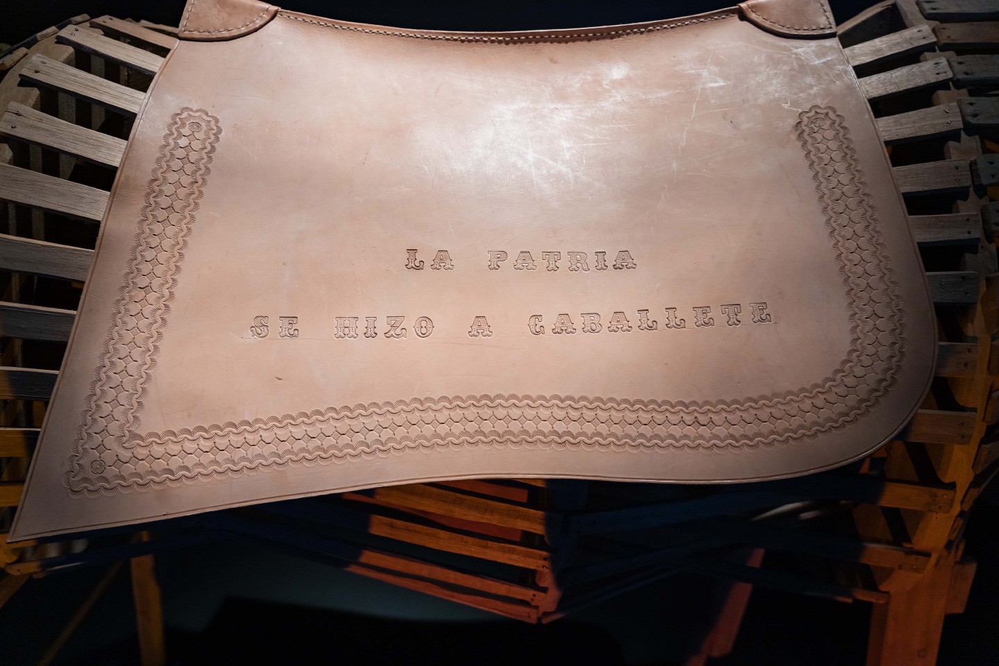 Fernando Foglino - La patria se hizo a caballete